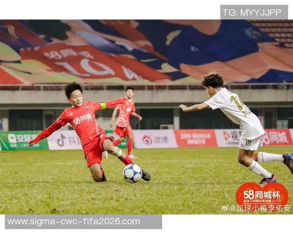 足球小将吐槽那些年我们追过的足球梦与青春岁月的回忆